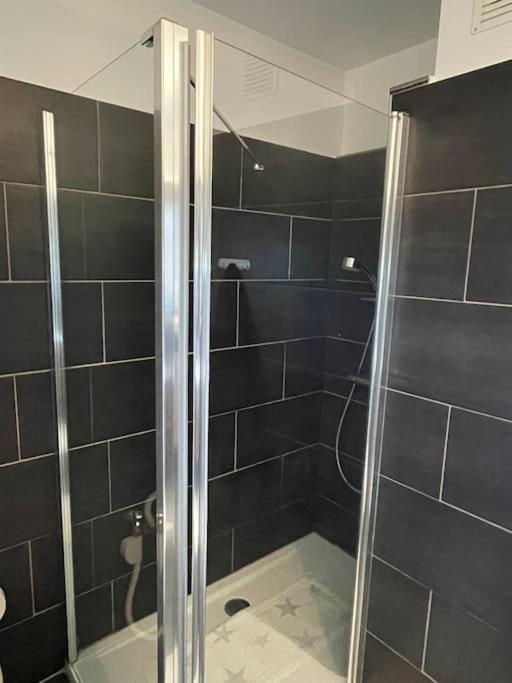 Big Penthouse 2 Bedrooms In Center With Parking And Largeterrace-41 Luxemburg Exteriör bild