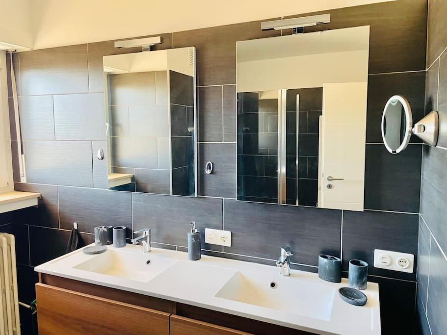 Big Penthouse 2 Bedrooms In Center With Parking And Largeterrace-41 Luxemburg Exteriör bild
